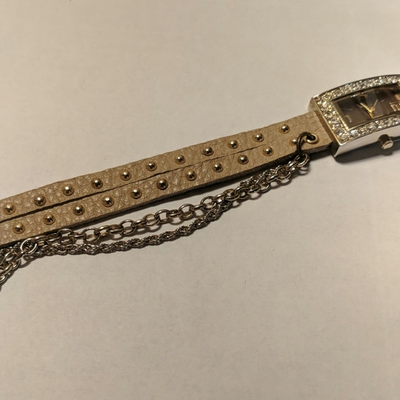 Gold double wrap fashion watch - Picture 5 of 8